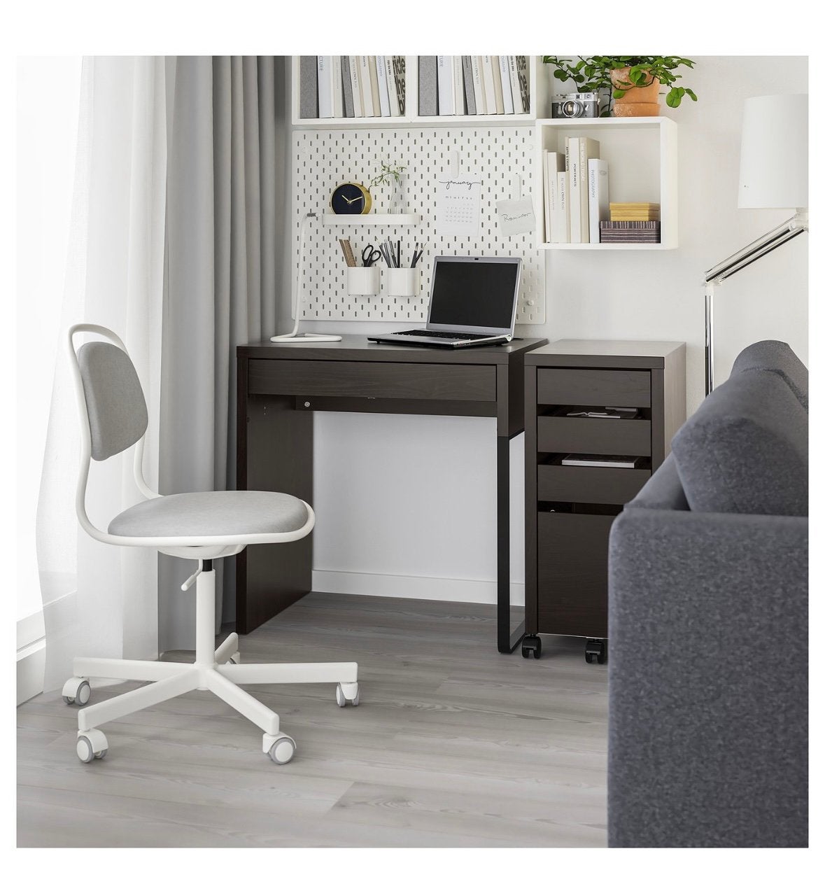 IKEA MICKE bureau zwartbruin – met lade – 73 x 50 cm, Ophalen, Zo goed als nieuw, IKEA, Computerbureau