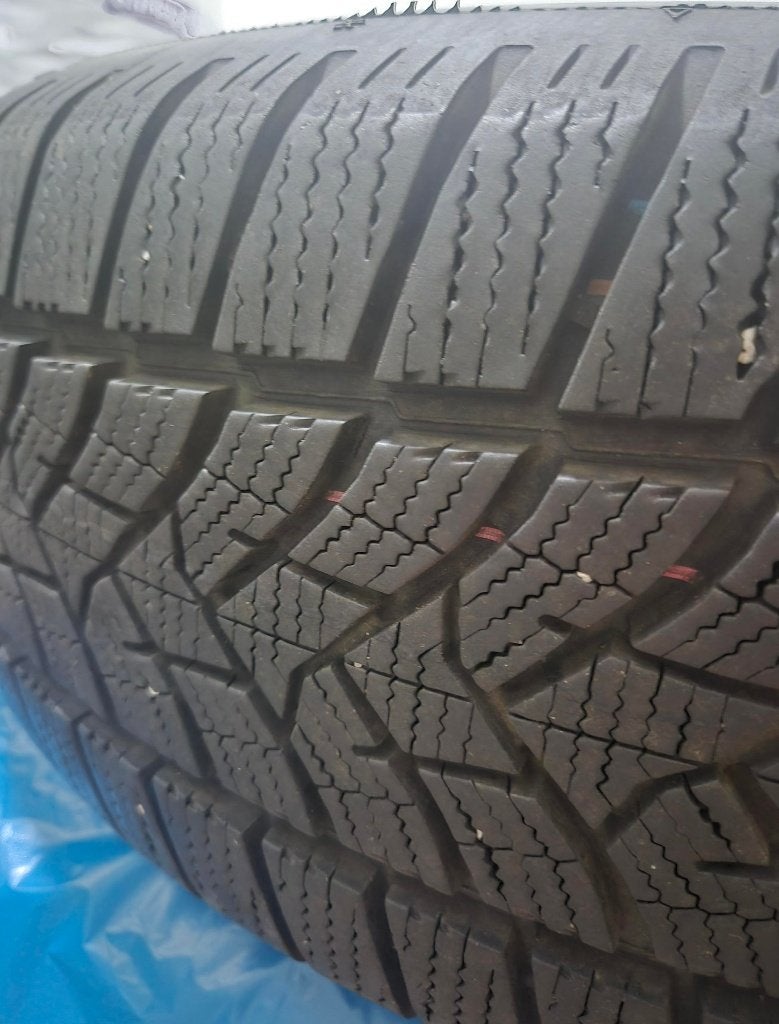 Jantes alu 17" + pneus hiver Dunlop 215/65R17 – comme neufs, Enlèvement, Utilisé, Véhicule tout-terrain, Pneus hiver