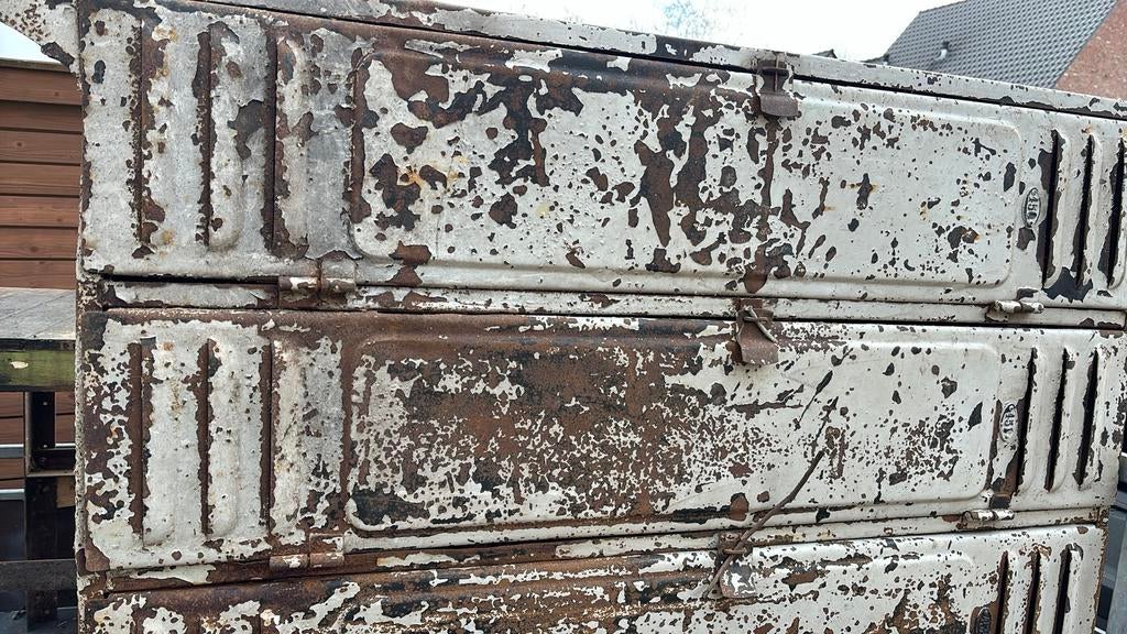 Vintage: legerlocker/ koolmijnlocker Nog zelf op te smukken, Antiek en Kunst, Antiek | Meubels | Kasten, Ophalen