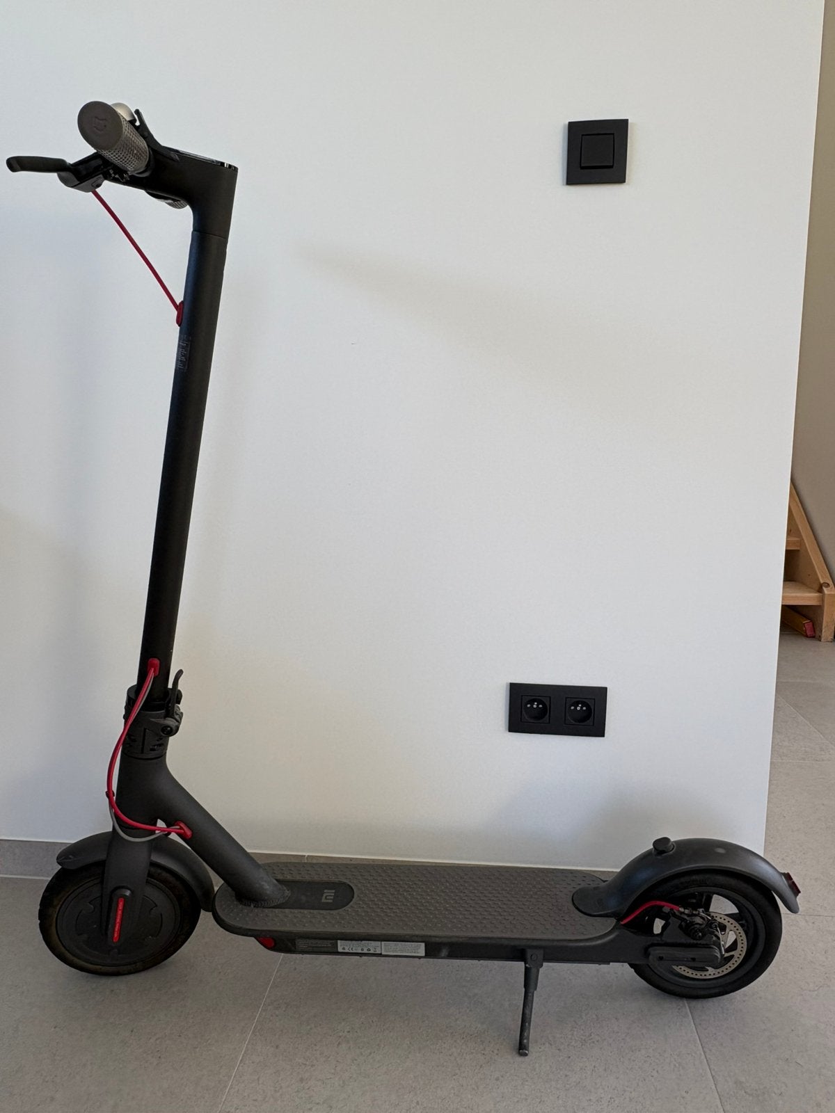 Trottinette électrique en excellent état, Enlèvement, Comme neuf, Step électrique (E-scooter)