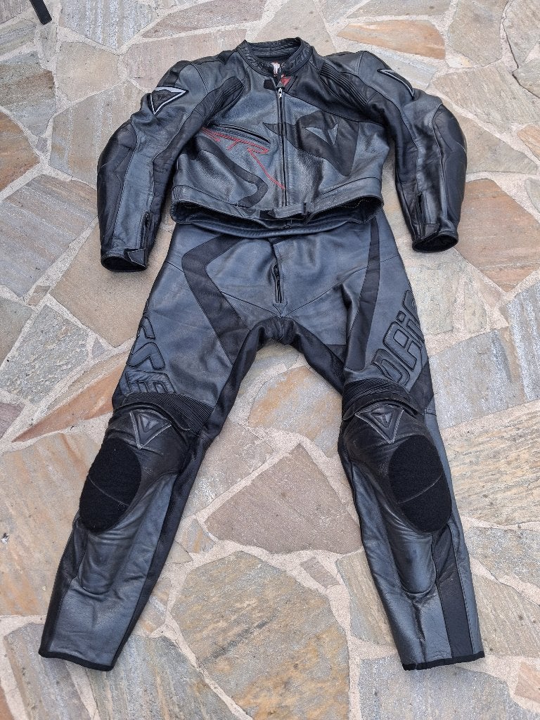 Lederen motorpak dainese maat 56, Dainese, Seconde main, Enlèvement, Combinaison
