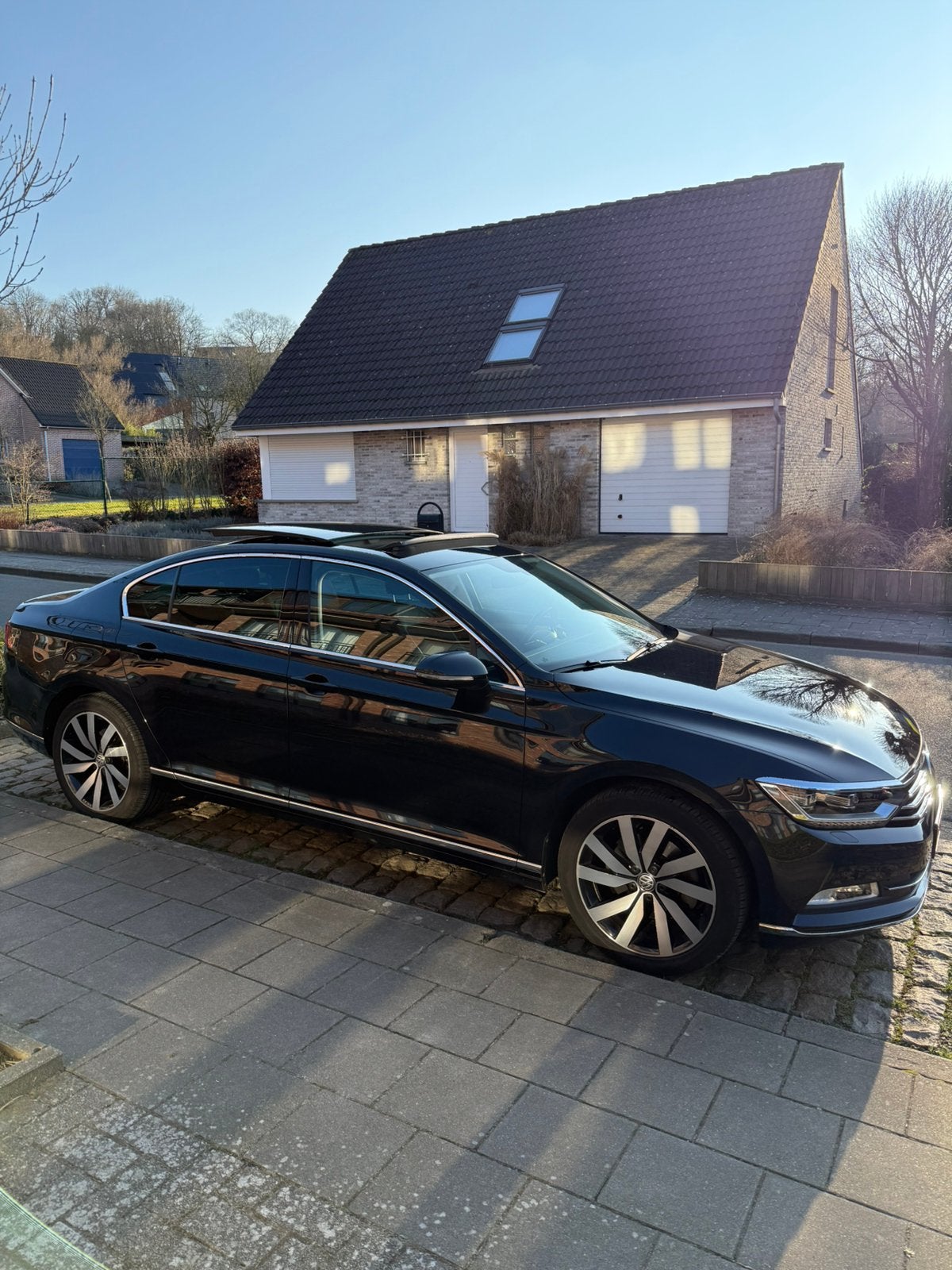 PASSAT ESSENCE 76000KM Historique de maintenance disponible, Achat, Entretenue par le concessionnaire, 5 portes, Automatique