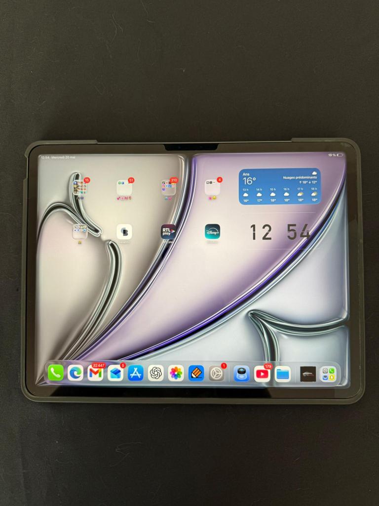 iPad Air 13” + Apple Pencil USB-C + Logitech Combo Touch, Télécoms, Téléphonie mobile | Marques Autre, Enlèvement, Comme neuf