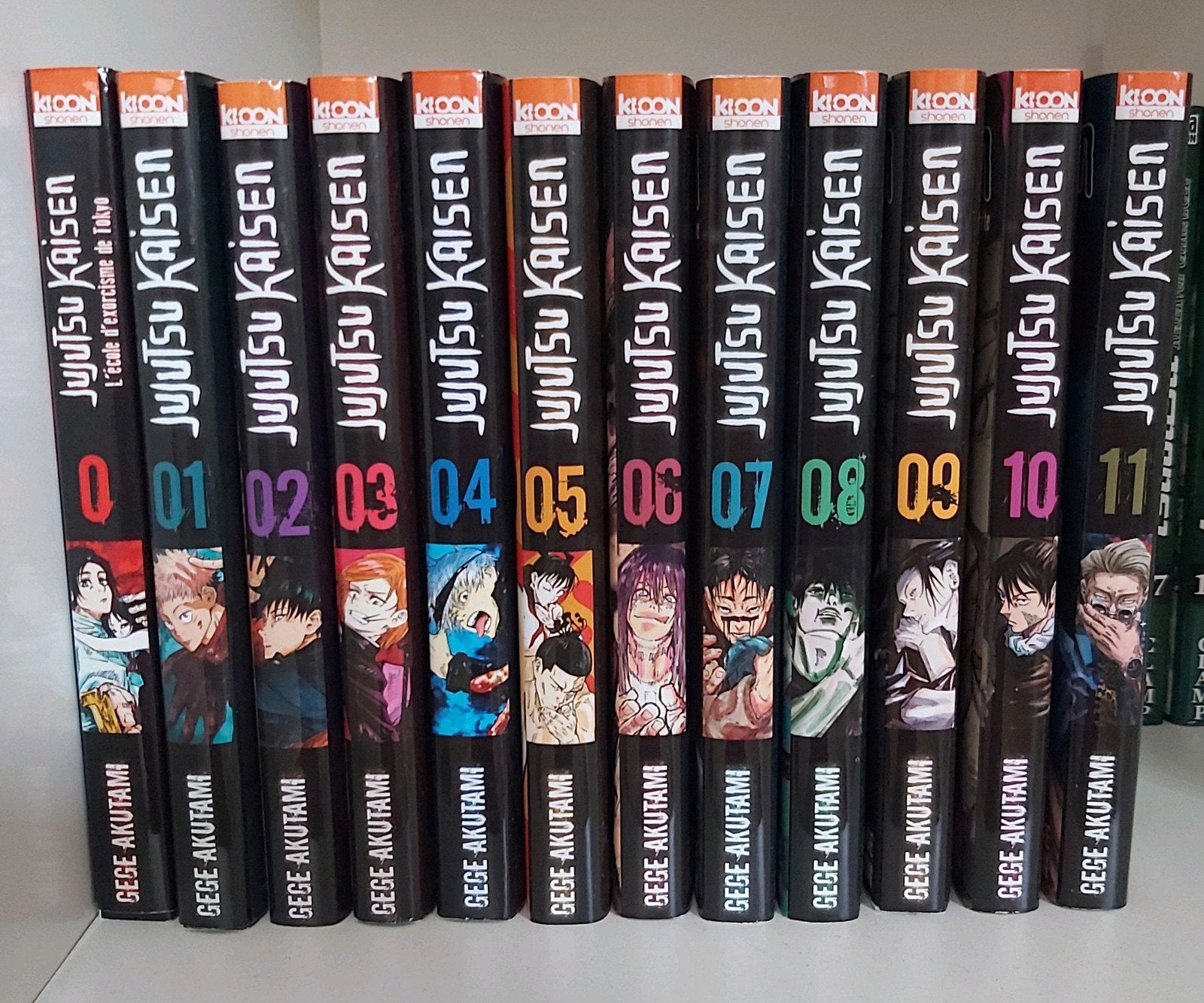 Mangas : Jujutsu Kaisen - Excellent état, Livres, Gege Akutami, Enlèvement ou Envoi, Comme neuf, Plusieurs comics