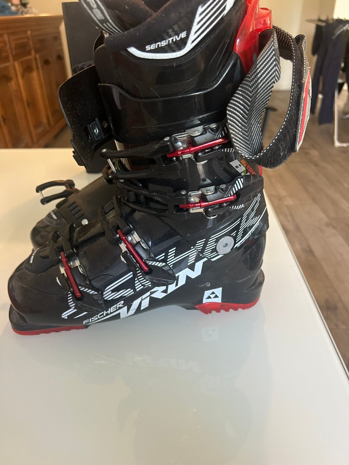 Nouveaux os de ski, Enlèvement, Neuf