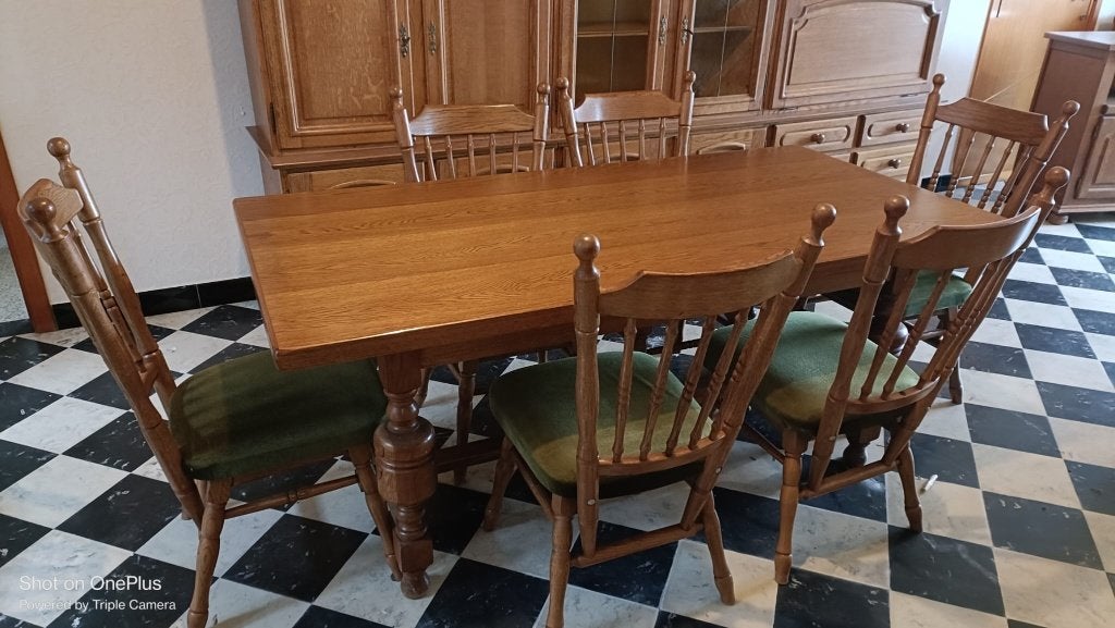 eetkamer in eik, Ophalen, Gebruikt, 4 tot 6 stoelen