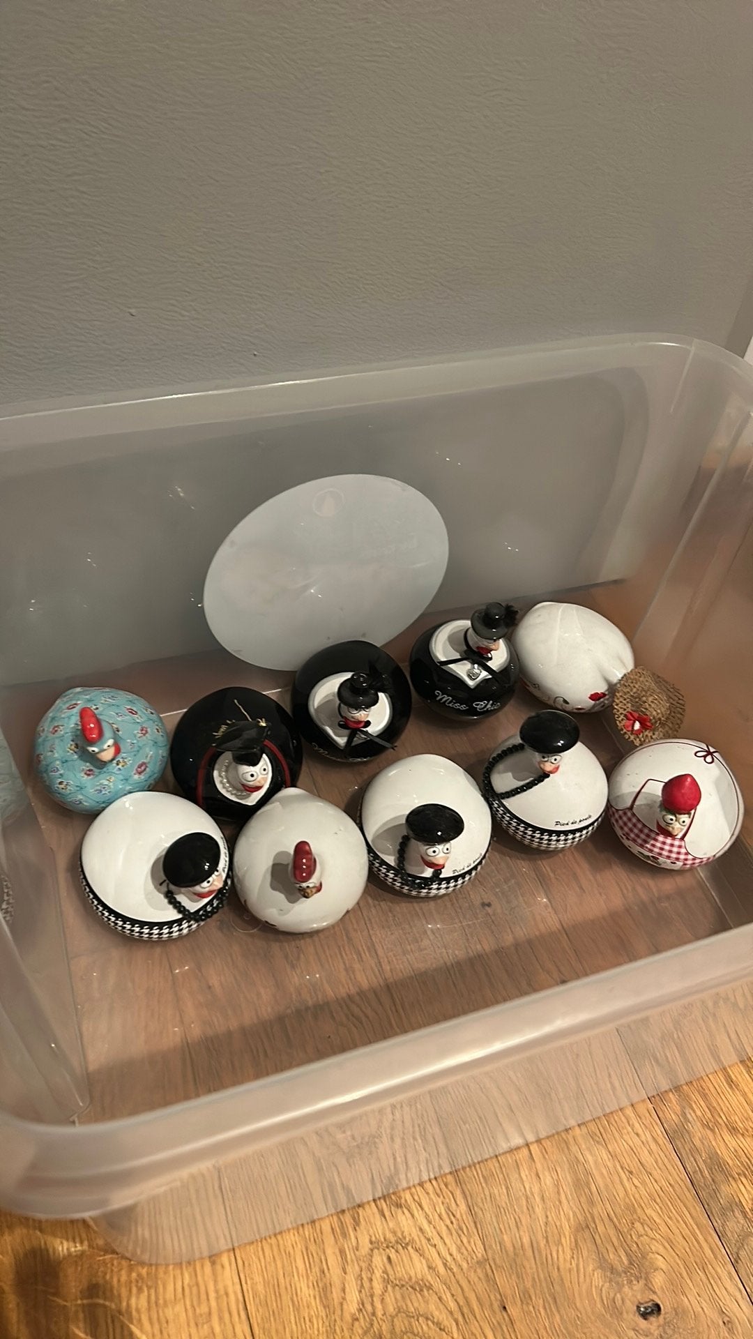 Poule, Collections, Porcelaine, Cristal & Couverts, Enlèvement