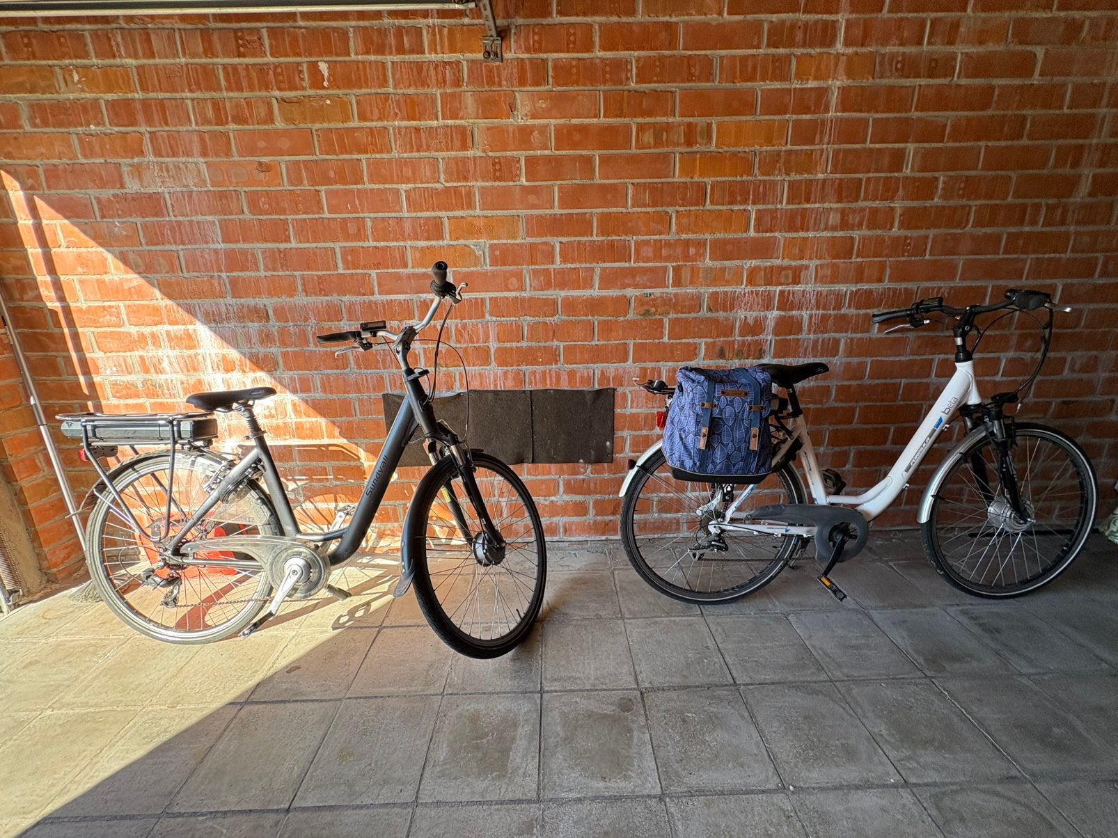 Elektrische damesfiets koppel 2 stuk, Ophalen, Zo goed als nieuw