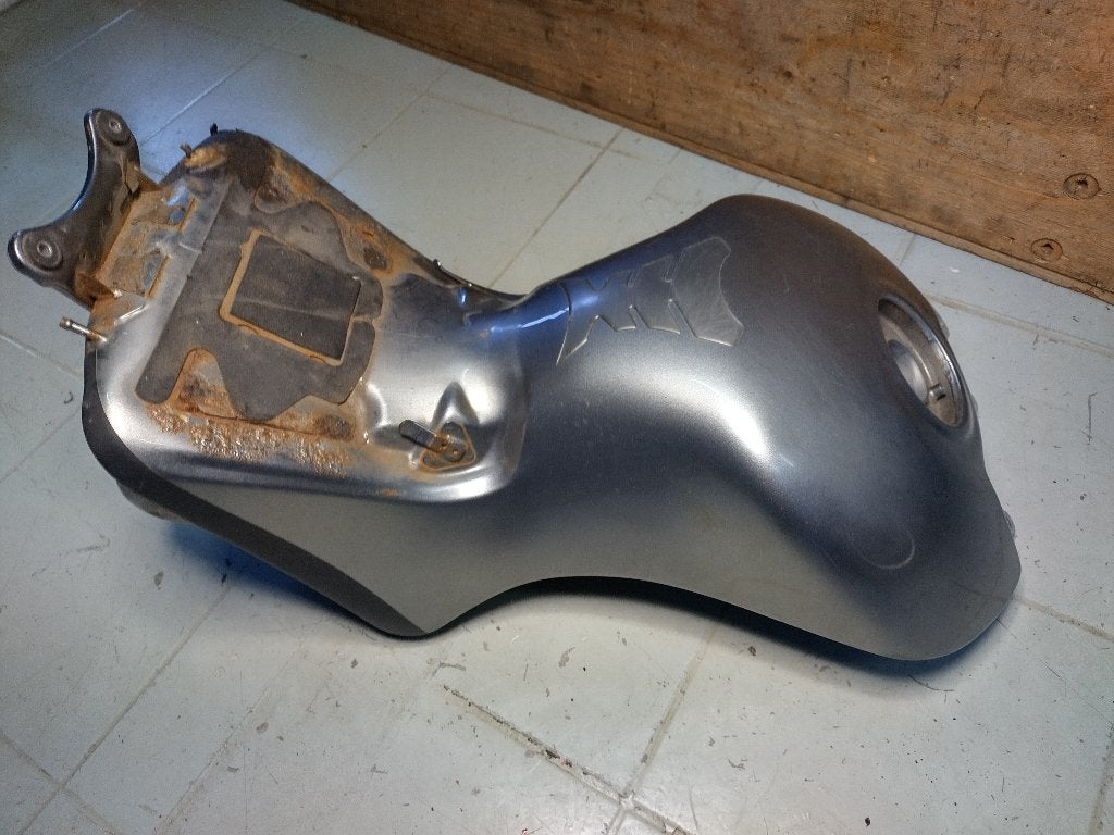 kawasaki gtr 1400 van '07-'10 benzinetank met krassen, Ophalen of Verzenden, Gebruikt