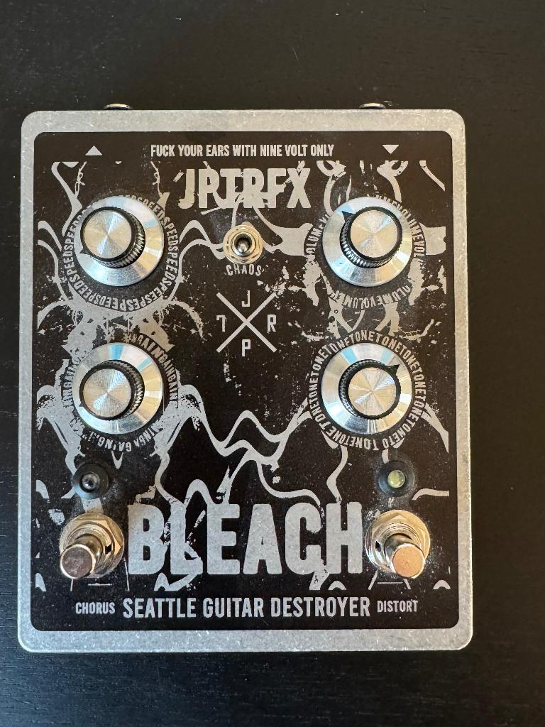 JPTRFX Seattle guitar Destroyer Chorus en Distortion, Envoi, Comme neuf, Distortion, Overdrive ou Fuzz