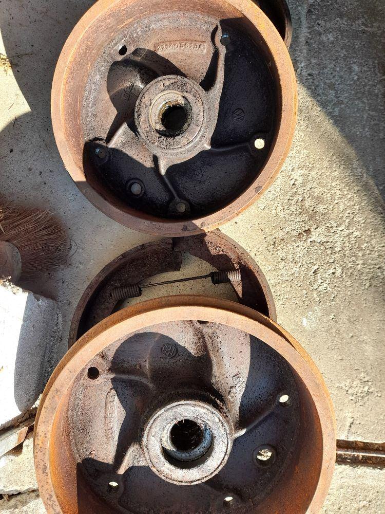 VW Bus T1, 211405615A Remtrommel voor, gebruikt, 2x, Verzenden, Gebruikt, Volkswagen