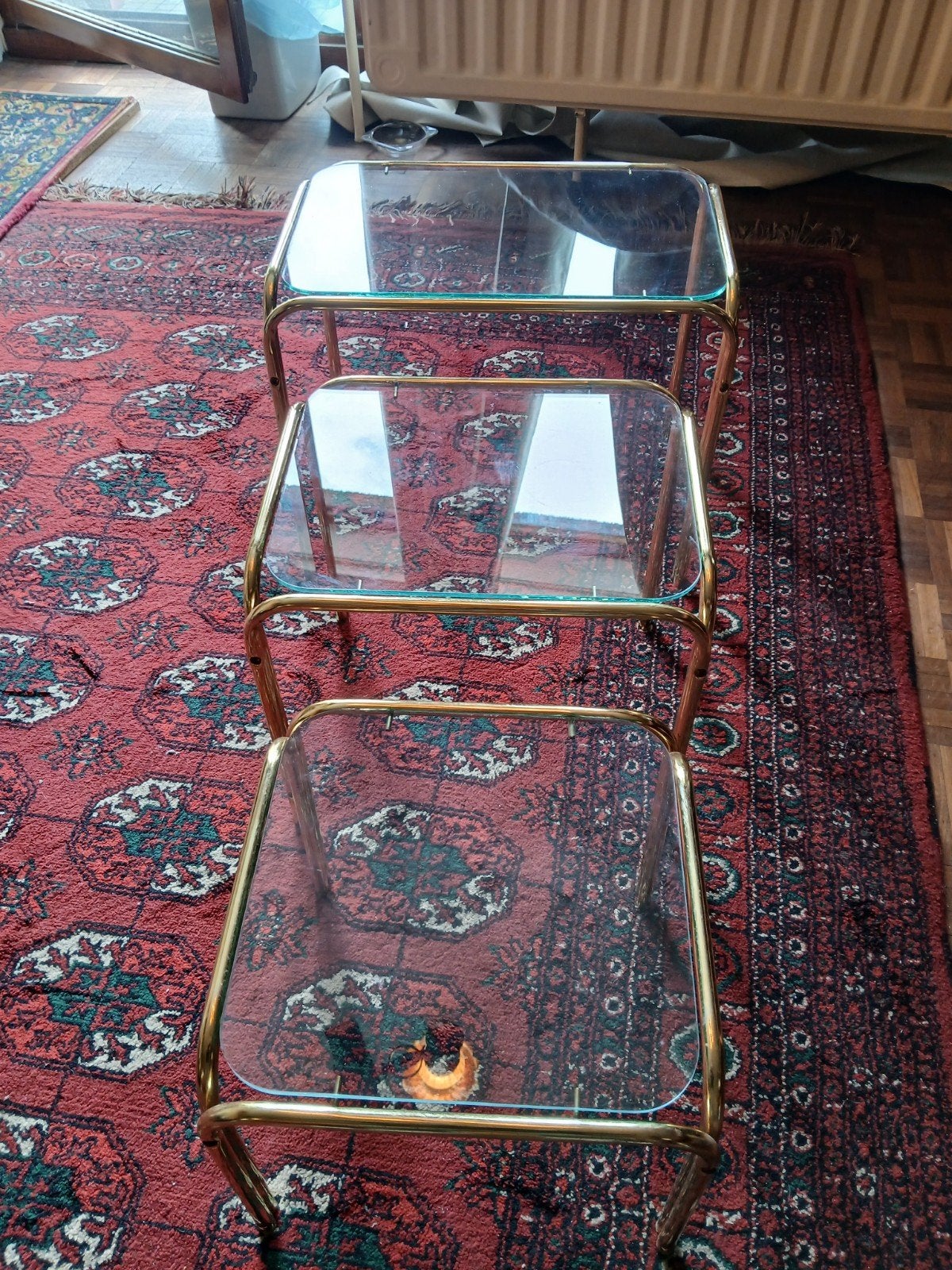 Lot de 3 tables gigognes vintage en laiton et verre
Magnifiq, Enlèvement ou Envoi