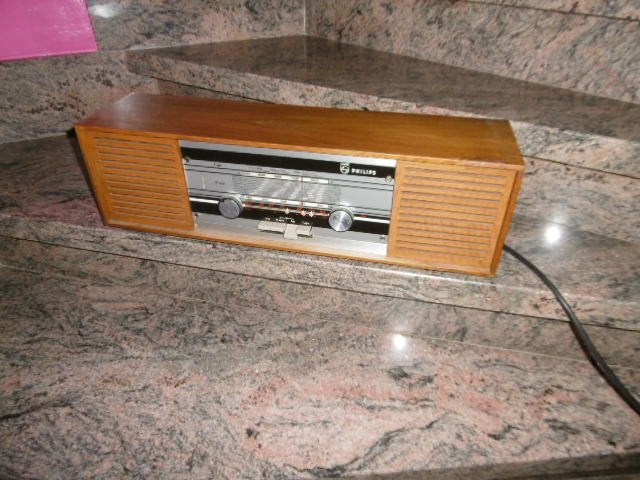 RADIO PHILIPS AVEC FM ET STEREO 2 ENCEINTES FM ,, Antiquités & Art, Enlèvement