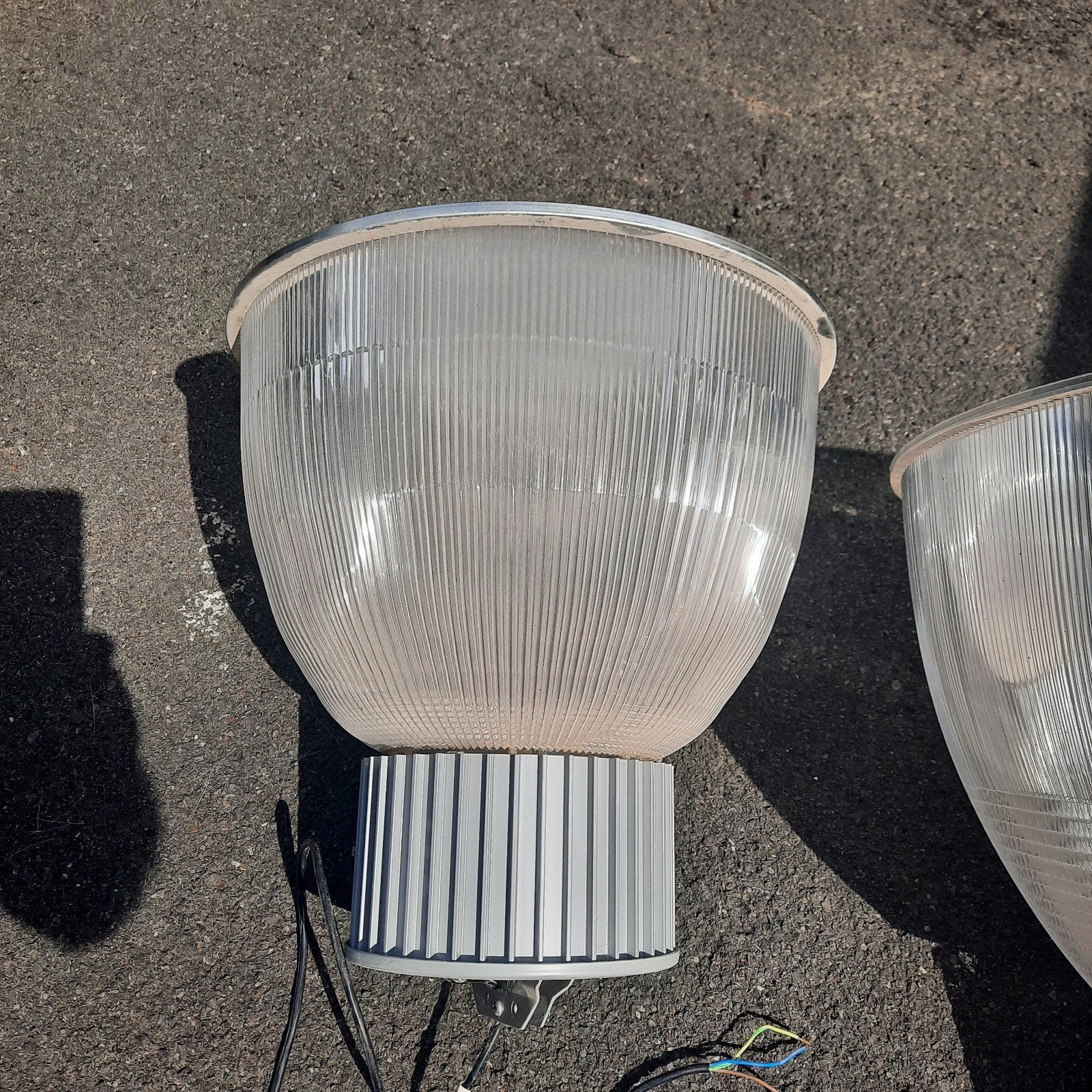 Grote lampen . 43 - 46 - 48 diameter . Uit afbraak ., Ophalen