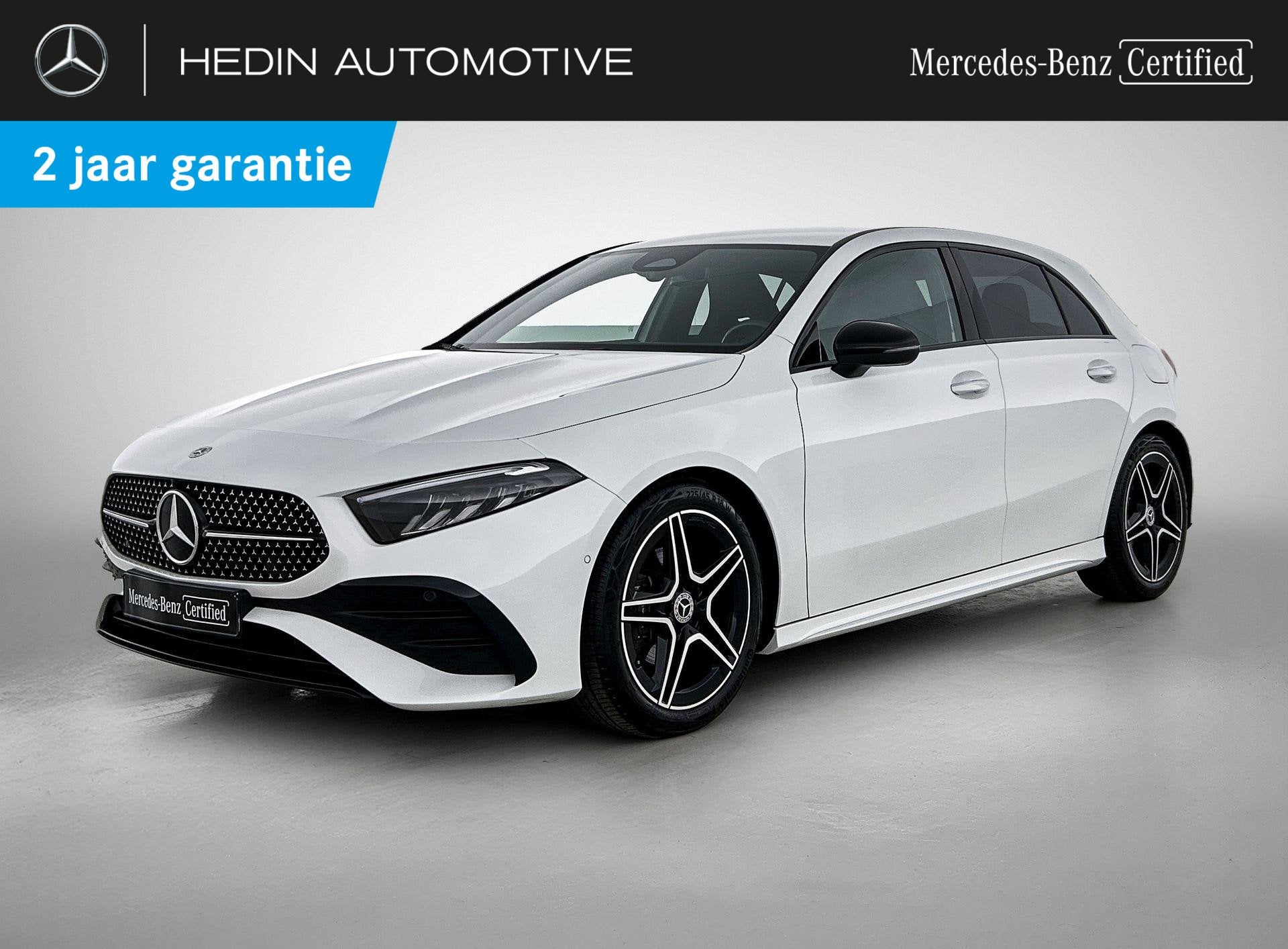 Mercedes-Benz A-Klasse 180 Hatchback AMG Line | Night Pack |, Auto's, Dealer onderhouden, Stof, Gebruikt, 4 cilinders