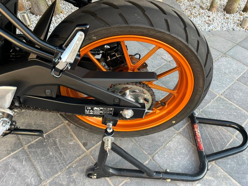 Suzuki gsx-r125cc **titan black**6/2026**4900km**, Motoren, Nieuw, Bedrijf, Sport, 11 kW of minder