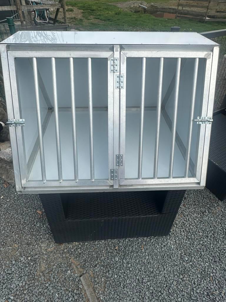 Hondenbench zo goed als nieuw, vervaardigd uit aluminium., Dieren en Toebehoren, Ophalen, Zo goed als nieuw