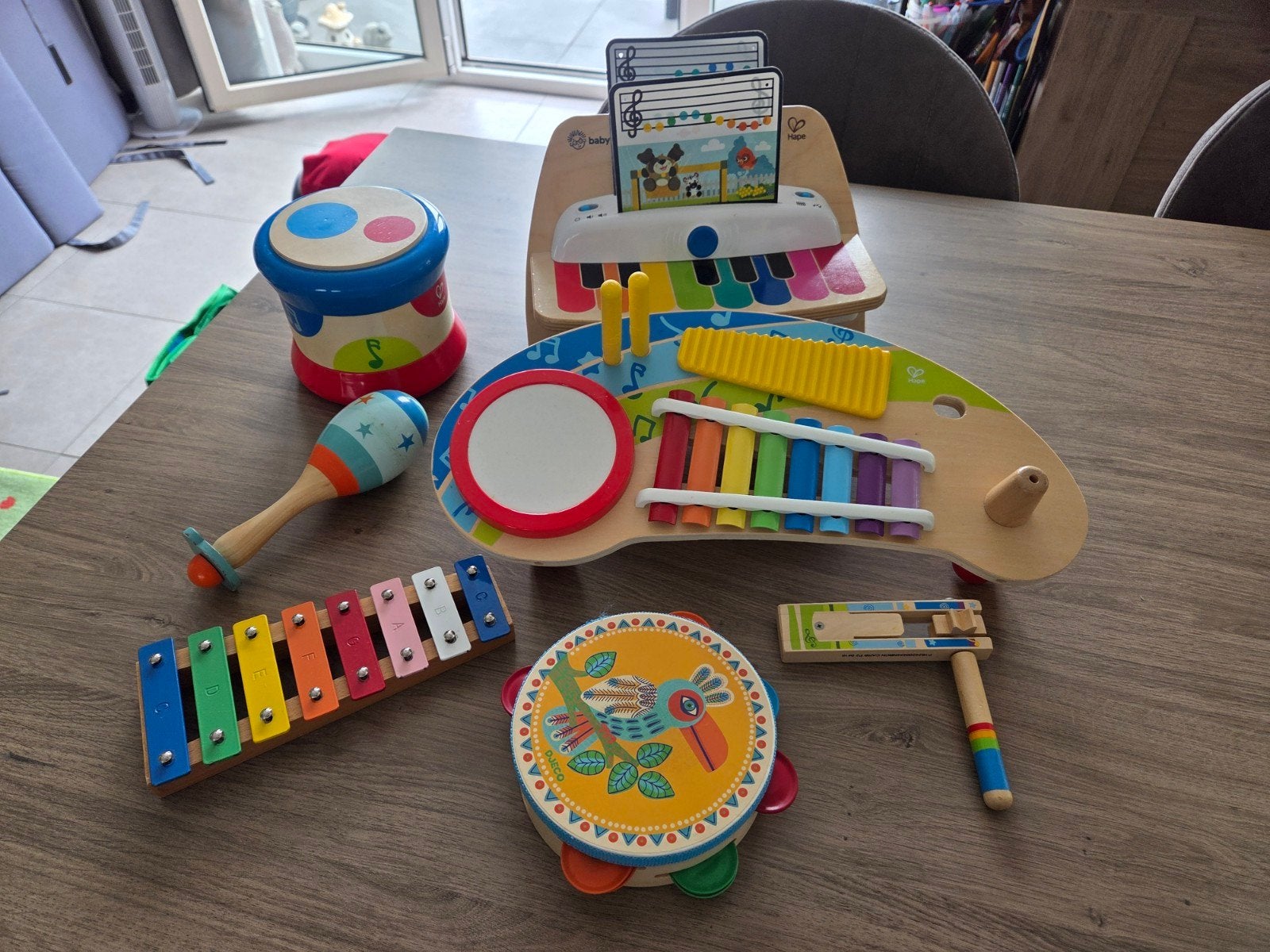 Instruments de musique, Enlèvement