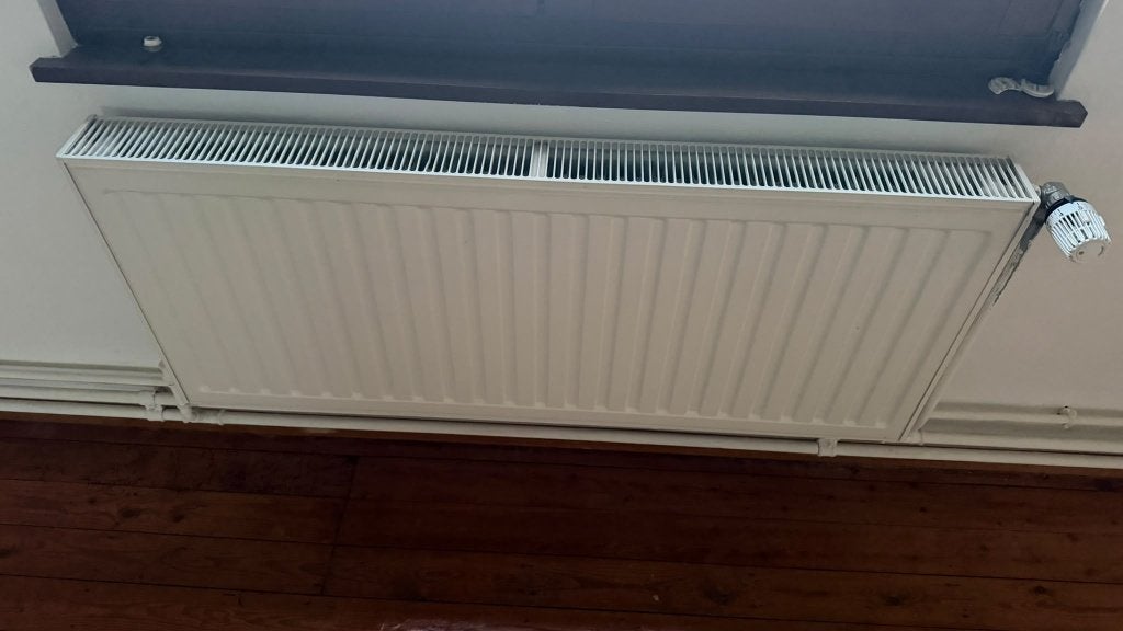 Radiator, Doe-het-zelf en Bouw, Ophalen, 30 tot 80 cm, Radiator, Zo goed als nieuw