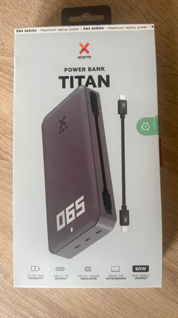 Powerbank 24 000mAh Titan xTorm, Telecommunicatie, Powerbanks, Ophalen of Verzenden, Zo goed als nieuw