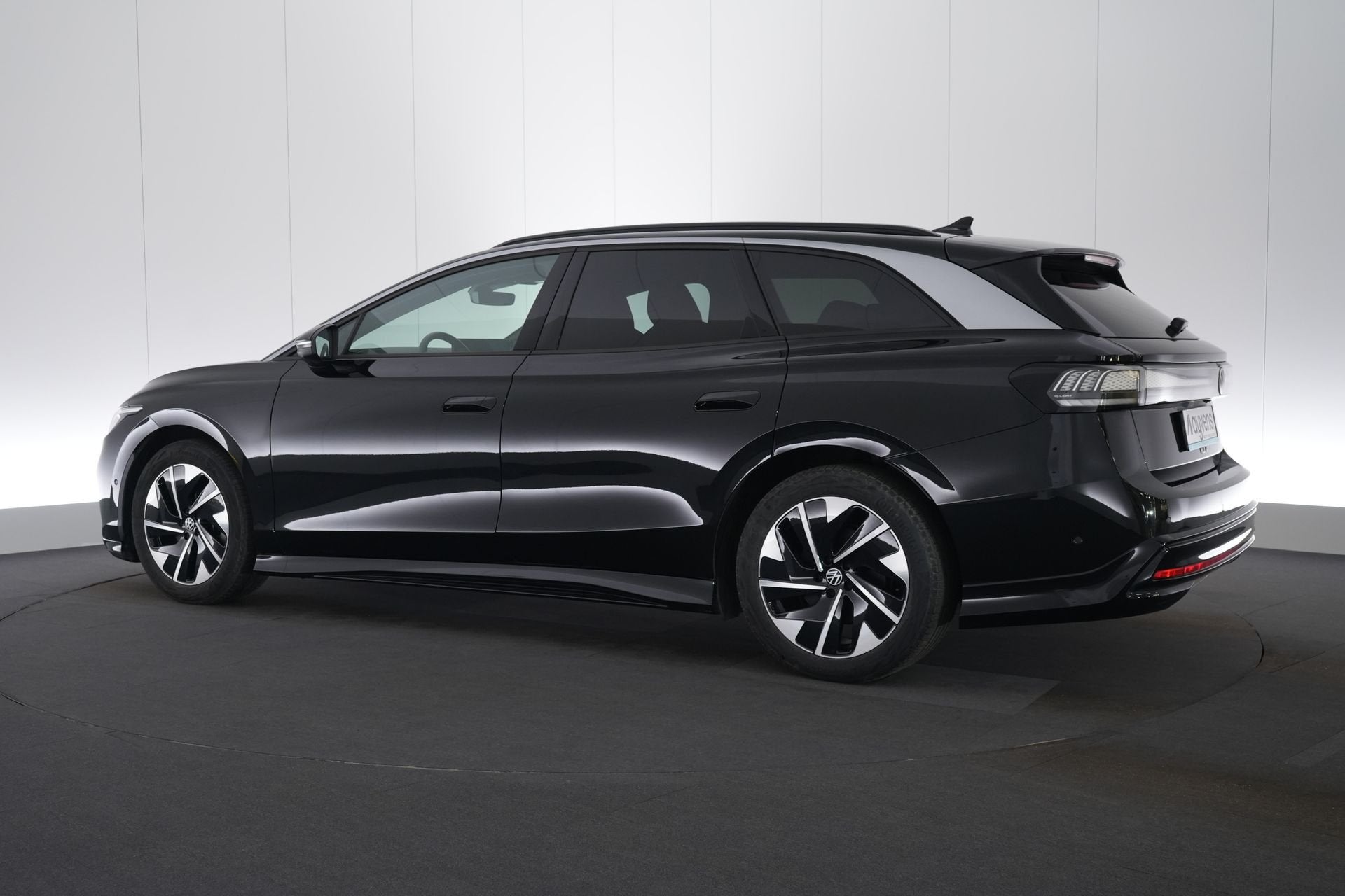 (2GKA173) VOLKSWAGEN ID.7 TOURER, Alcantara, Zwart, 5 deurs, Parkeersensor