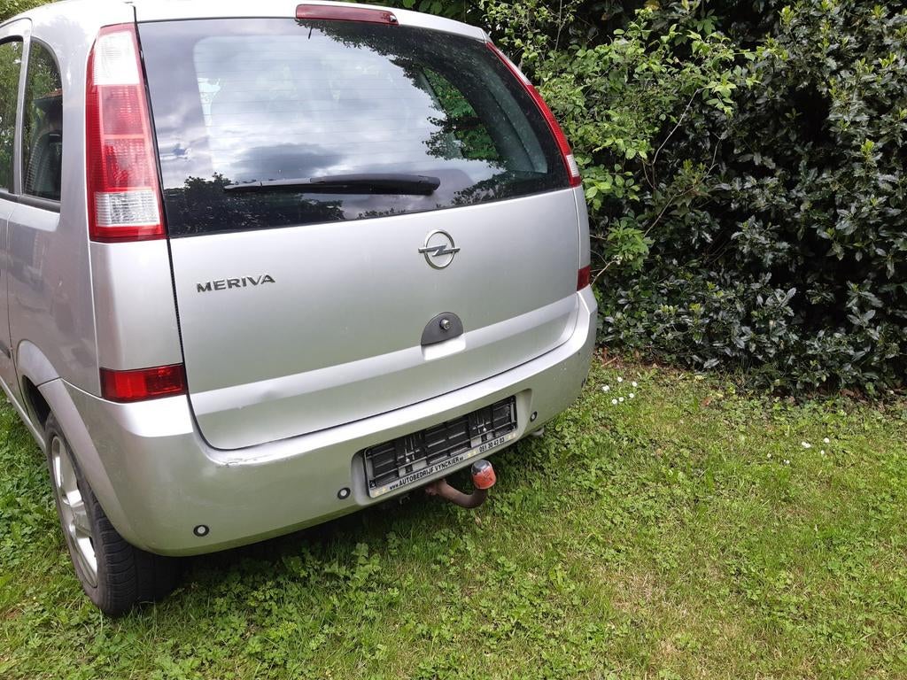 Auto te koop Opel Meriva, Auto's, Opel, Particulier, Meriva, Trekhaak, Benzine, Monovolume, 5 deurs, Handgeschakeld, Grijs, Ophalen