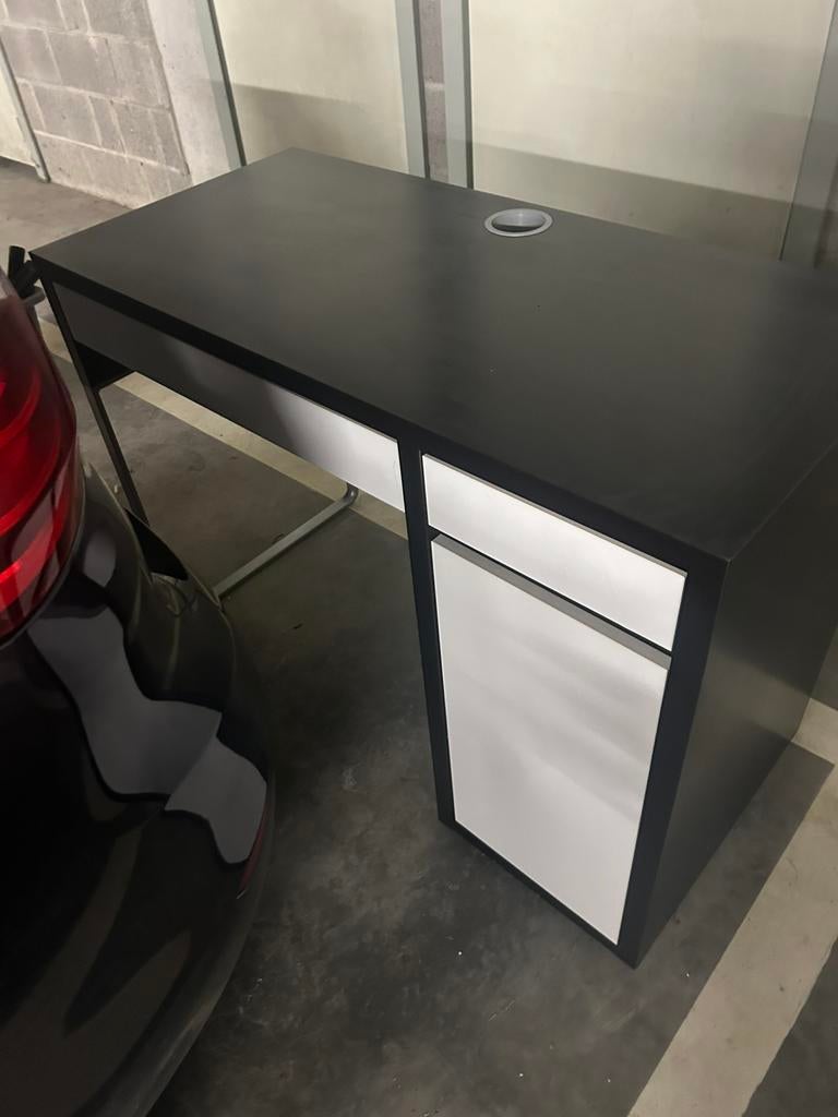 Bureau, Ophalen, Zo goed als nieuw