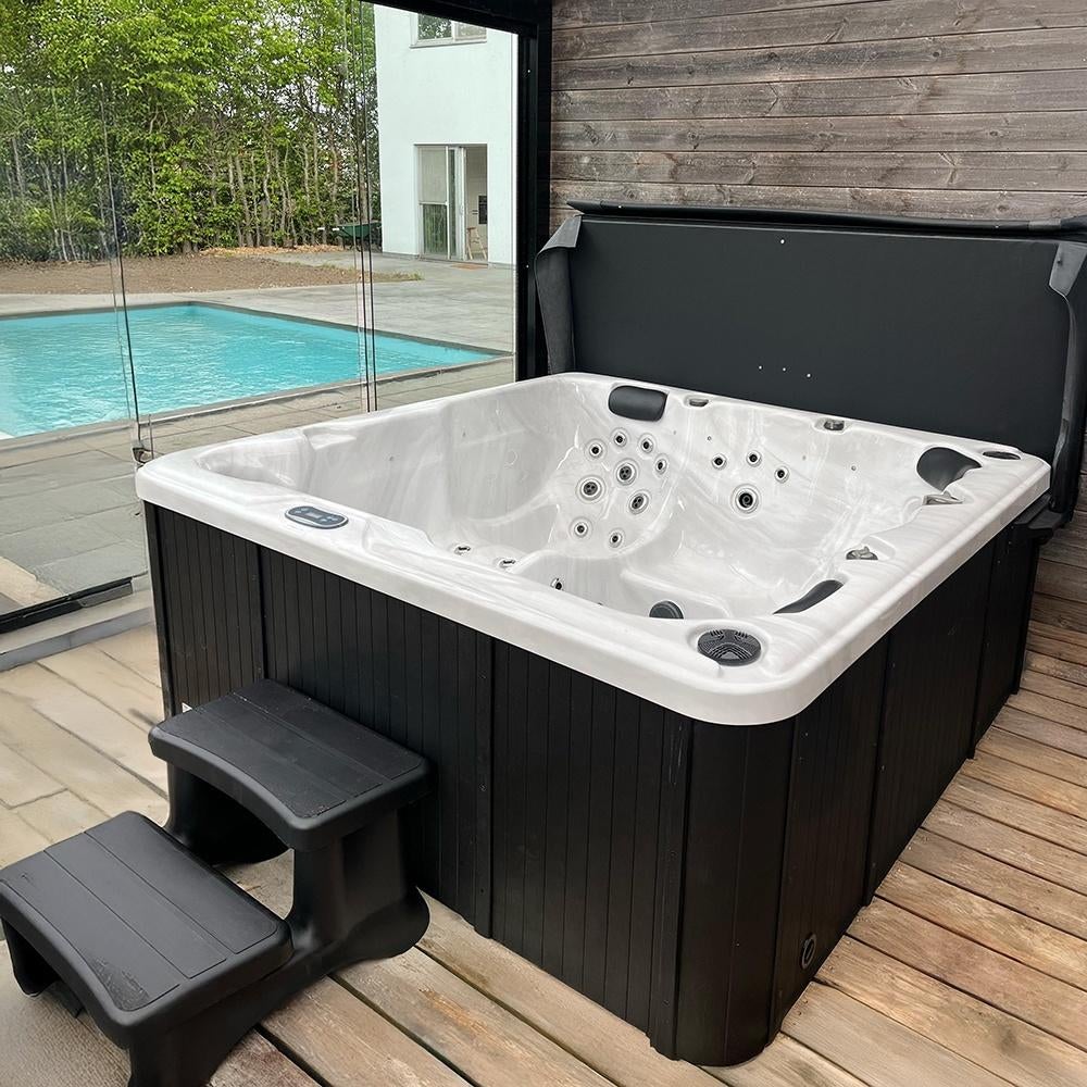 Goldline Spa, Tuin en Terras, Bubbelbaden en Hottubs, Nieuw, Vast, Afdekzeil, Filter, Pomp, Trap, Ophalen of Verzenden