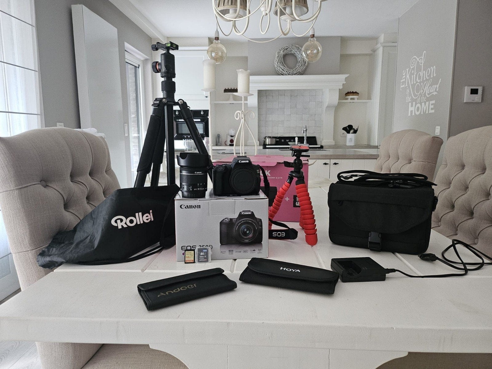 Perfect DSLR Starter Set – Canon EOS 250D, Audio, Tv en Foto, Fotocamera's Digitaal, Ophalen, Zo goed als nieuw, Spiegelreflex