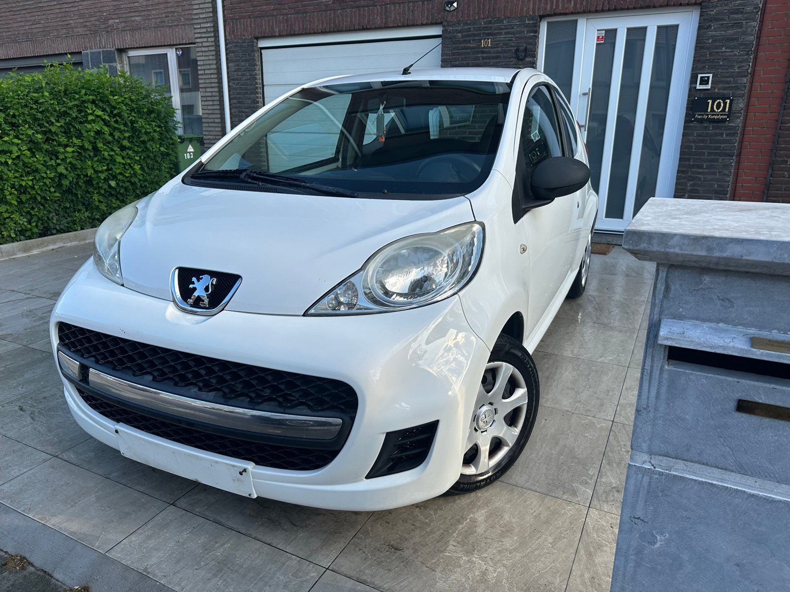 PEUGEOT 107 • Gekeurd Voor Verkoop • 1e Eigenaar • Carpass, Euro 5, Stof, Zwart, Wit