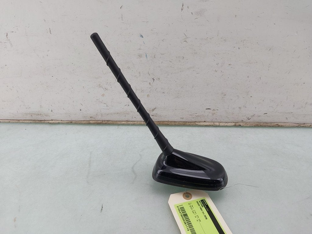 ANTENNE Skoda Octavia (1U2) (|6C0035501Q|6C0035501Q5FQ|), Utilisé, Info@skoda-auto.de, Skoda, Max-Planck-Straße  3-5
64331  Weiterstadt, DE