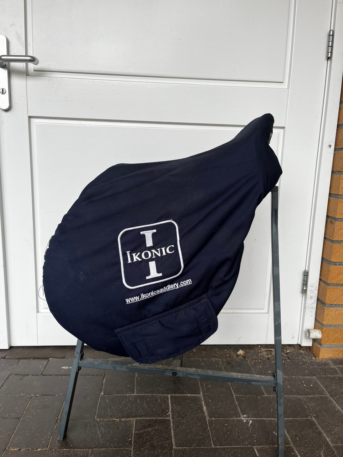 Ikonic VZH zadel 17” nauwelijks gebruikt, Dieren en Toebehoren, Ophalen, Zo goed als nieuw, Veelzijdigheid, Inclusief zadelhoes