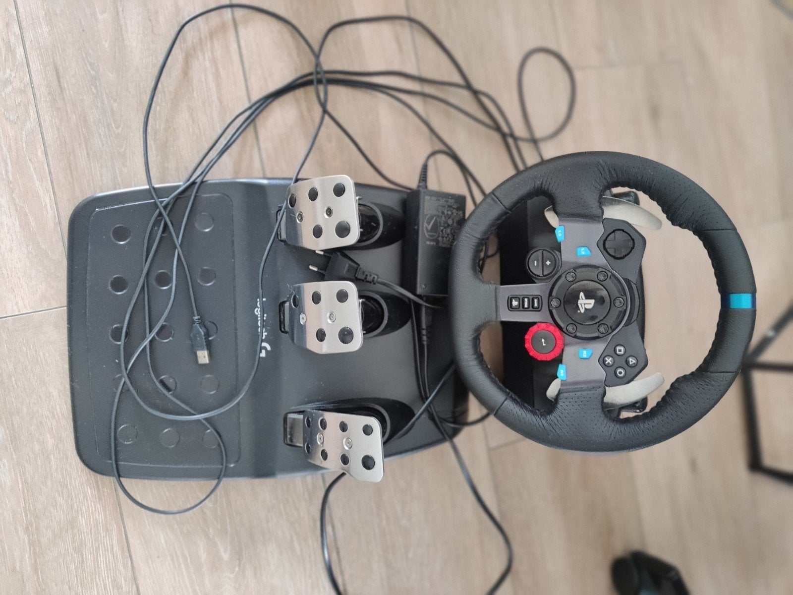 Logitech G29 Racing Wheel + Pedalen (PS5 / PS4 / PS3 / PC), Ophalen, Zo goed als nieuw, Stuur of Pedalen, PlayStation 3