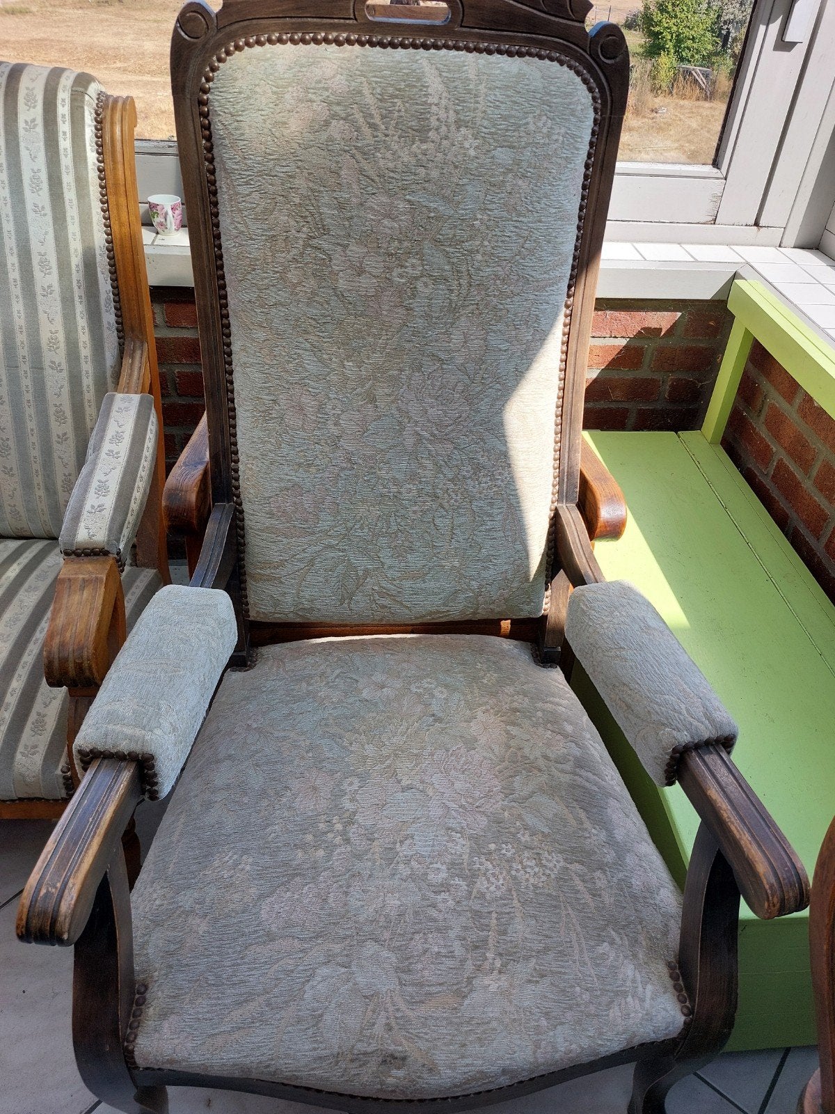 Fauteuil Voltaire inclinable, Enlèvement