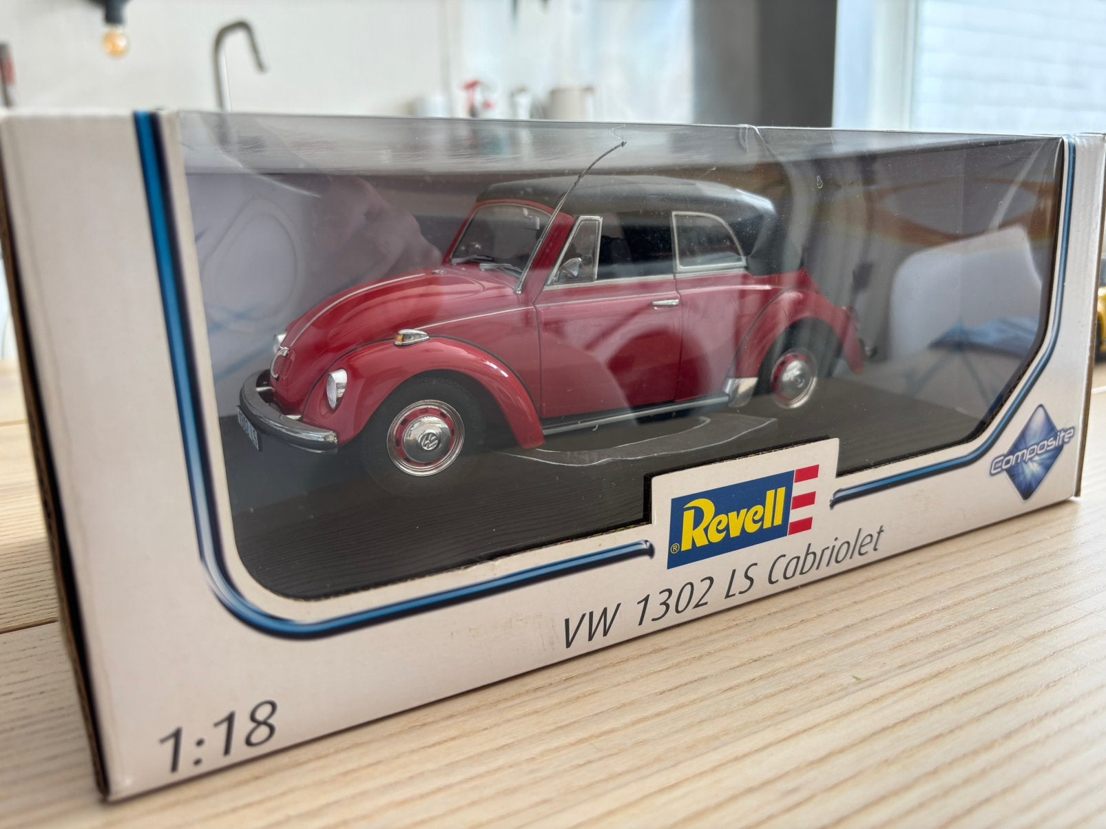 1:18 Volkswagen 1302 LS Convertible (Revell), Ophalen of Verzenden, Zo goed als nieuw, Auto, Revell