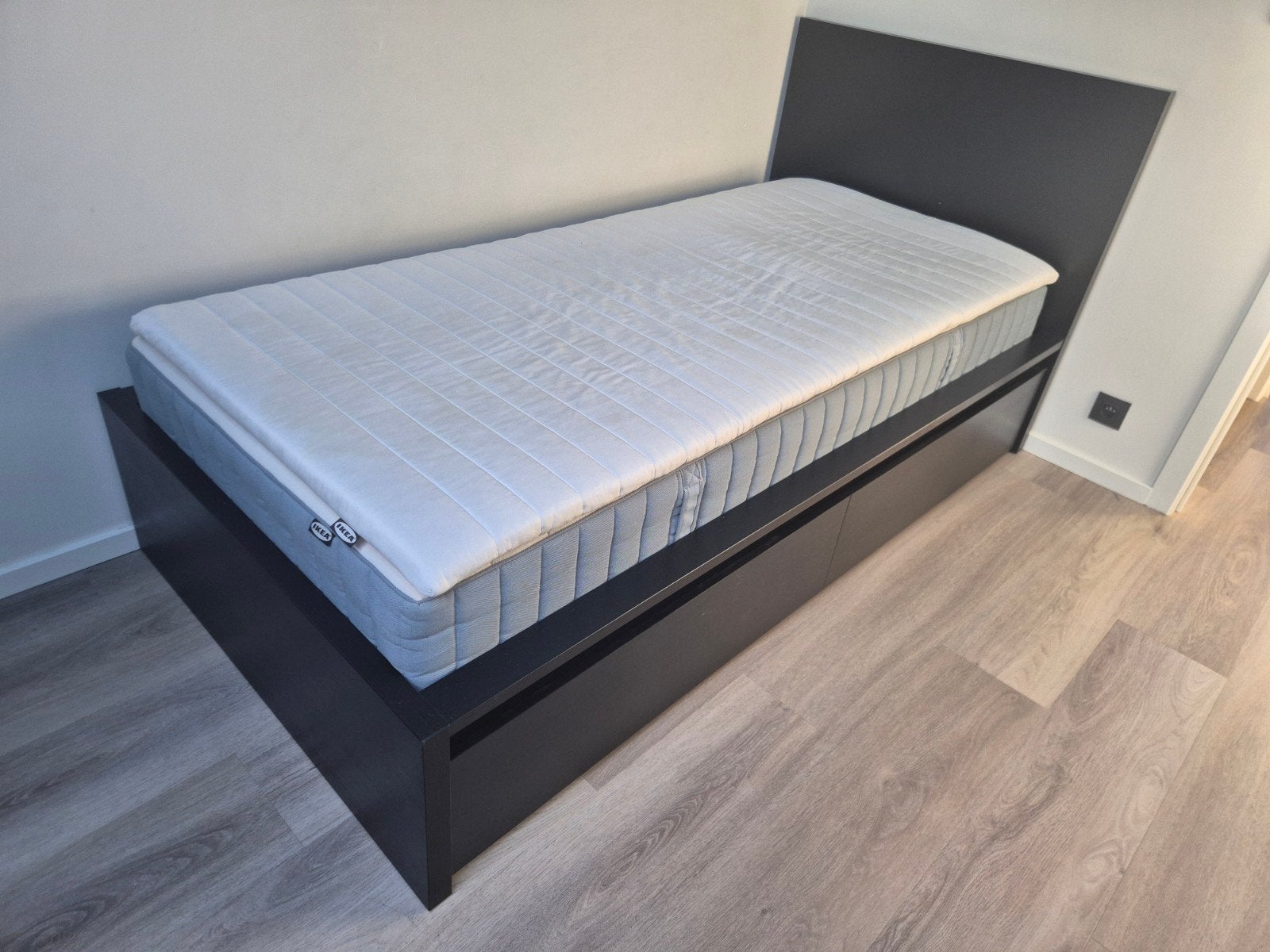 bed ikea malm zwart 90cm + schuiven + matras + topper, Huis en Inrichting, Ophalen, Zwart