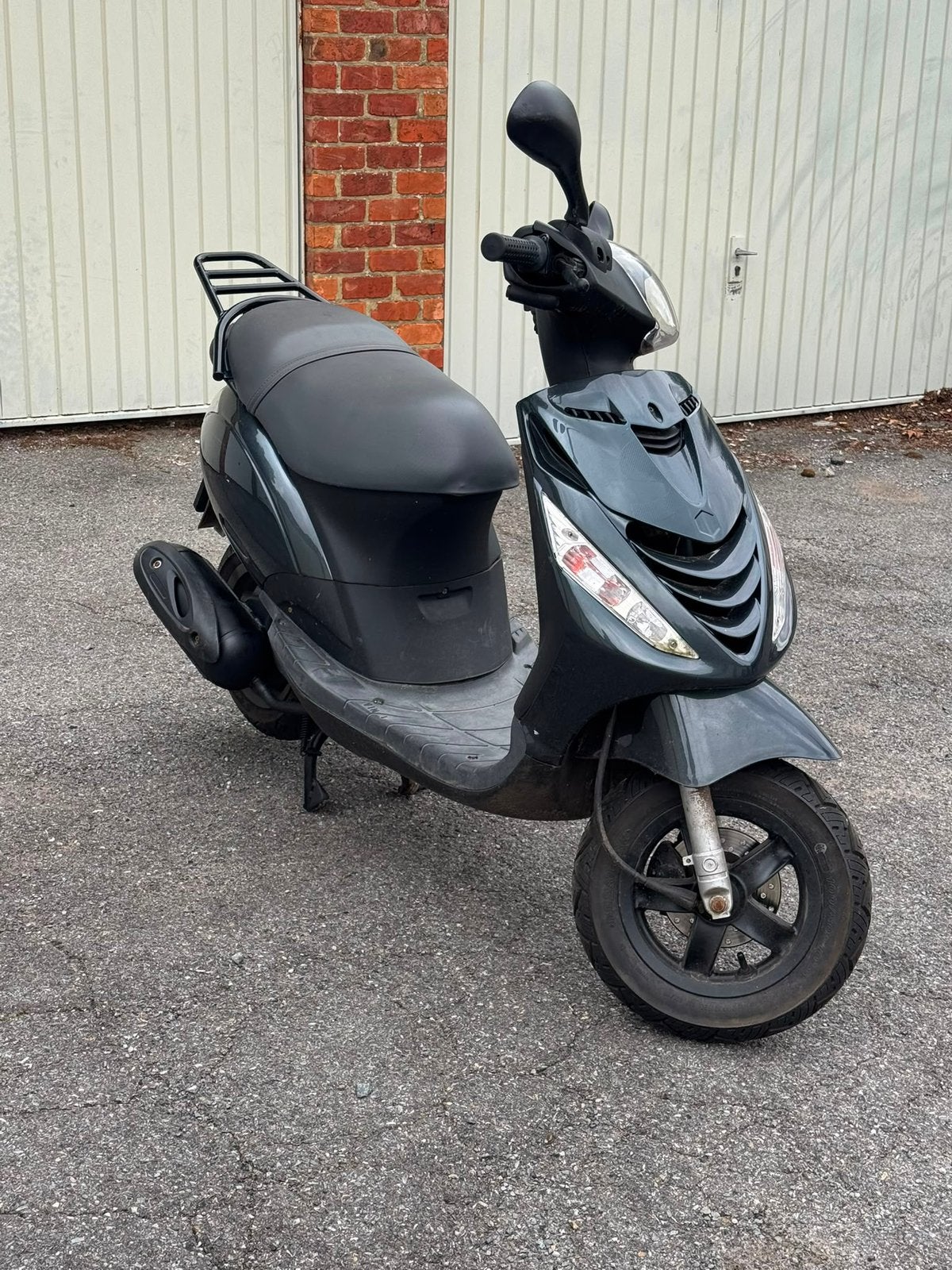 Piaggio zip A klasse 4T tip top inorde, Vélos & Vélomoteurs, Scooters | Piaggio, Enlèvement ou Envoi, Zip, Comme neuf, Classe A (25 km/h)