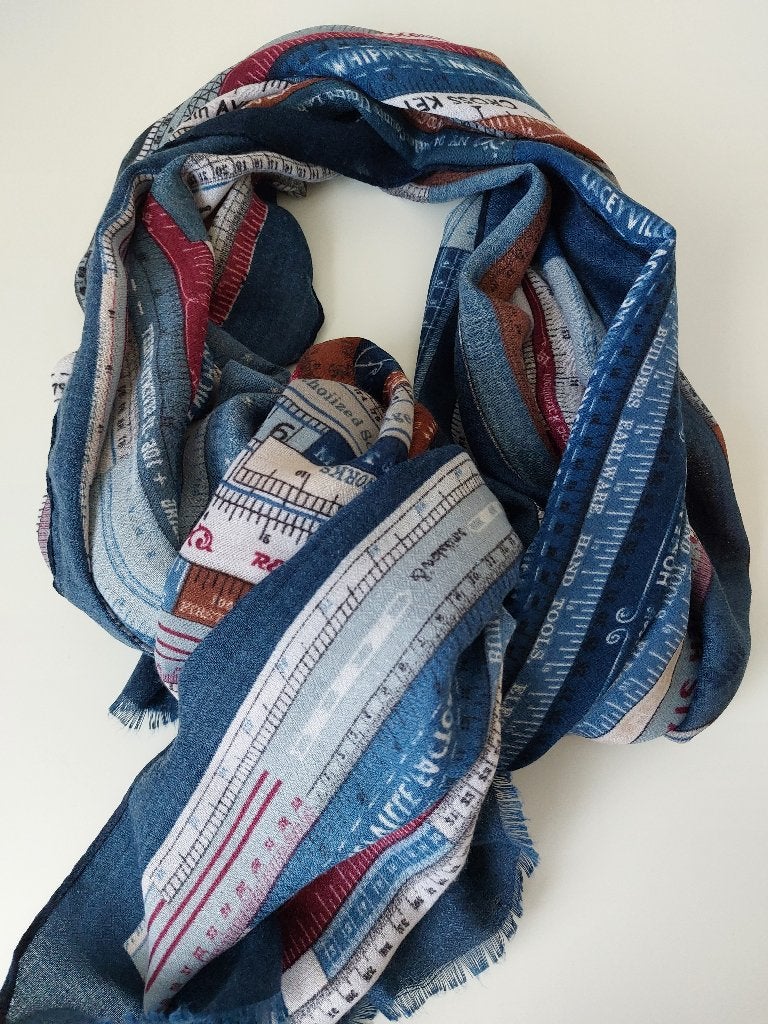 Grand foulard en viscose, Ophalen of Verzenden, Zo goed als nieuw, Sjaal