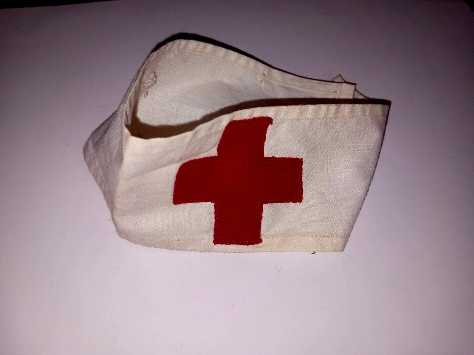 Bracelet Croix-Rouge de la Seconde Guerre mondiale authentiq, Enlèvement ou Envoi, Armée de terre, Vêtements ou Chaussures
