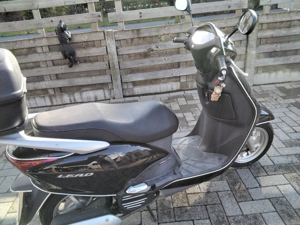 Honda lead NHX 110, Motos, Occasion, 110 cm³, Particulier, 1 cylindre