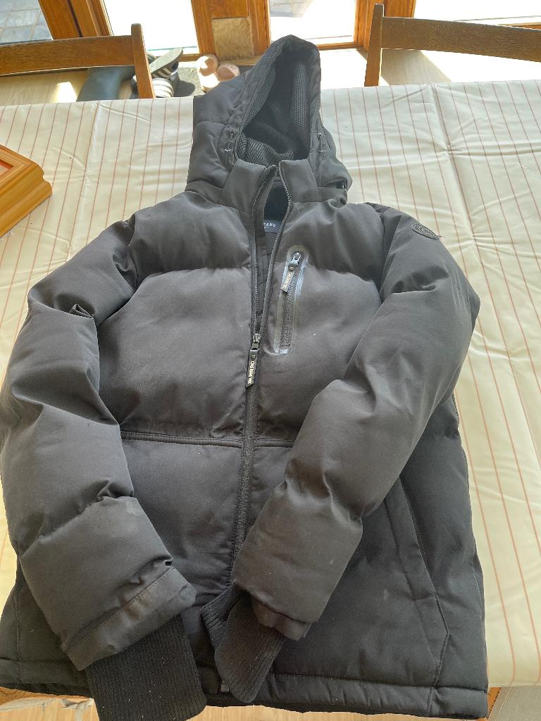 Zwarte winterjas Cars Jeans mt 164, Enfants & Bébés, Vêtements enfant | Taille 164, Garçon, Comme neuf, Enlèvement, Cars Jeans