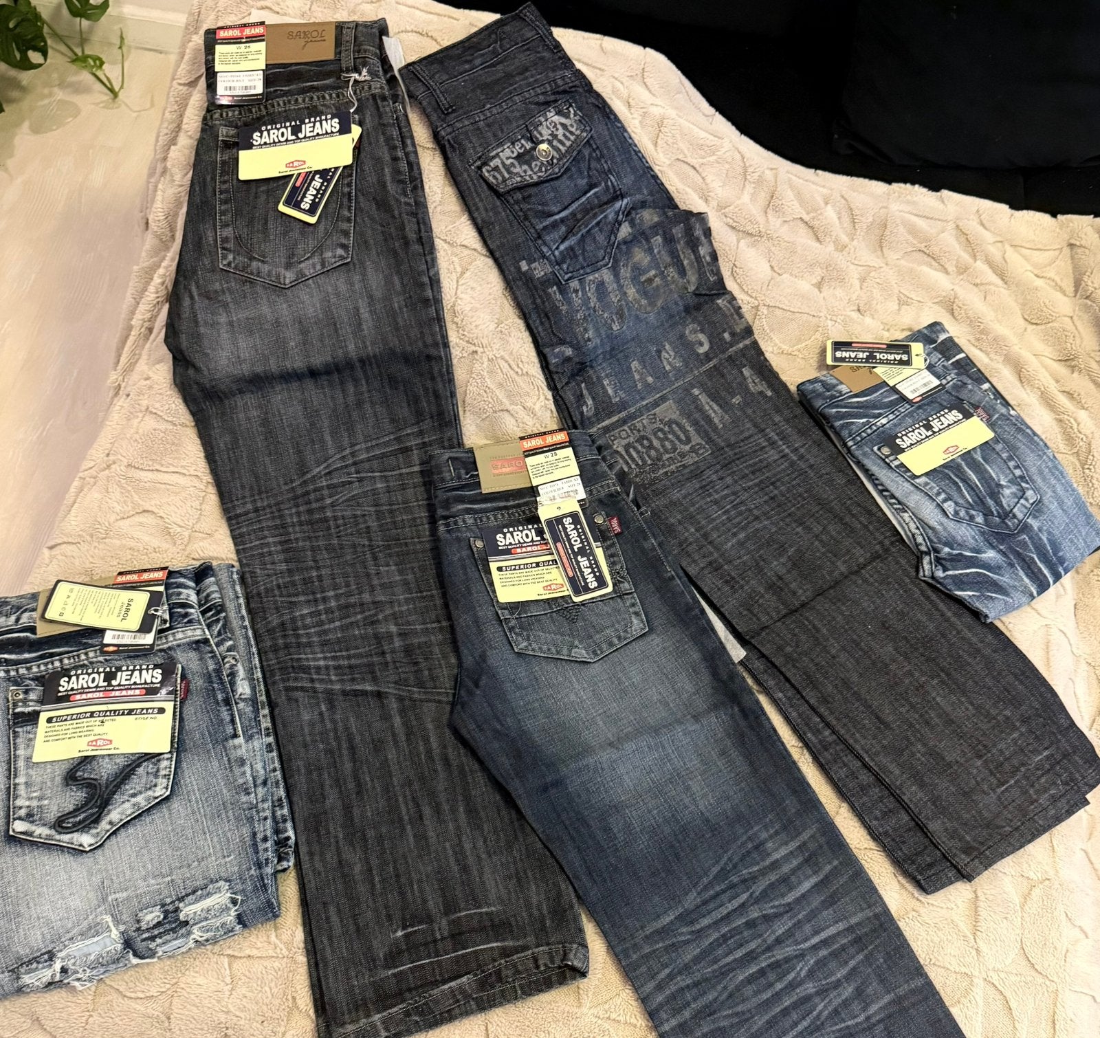 Lot de jeans neufs originaux, de différentes marques et modè, Neuf, Sarol, Autres couleurs, Enlèvement