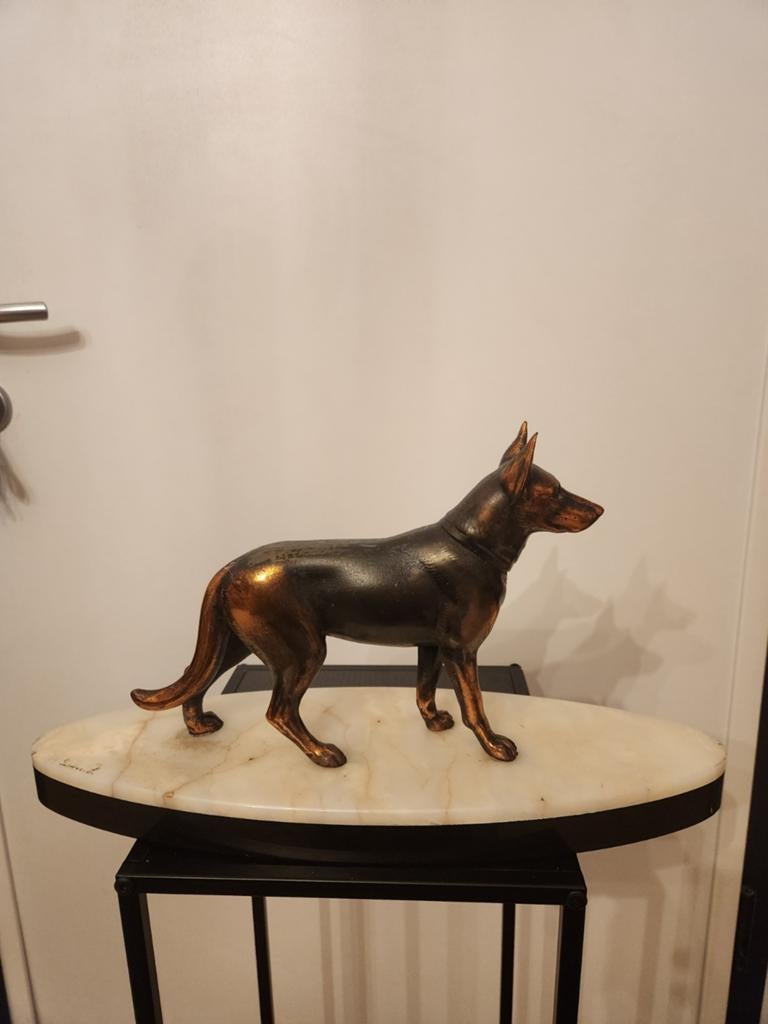 Art Deco Spelter Sculptuur van een Herdershond op Dubbele Ma, Ophalen
