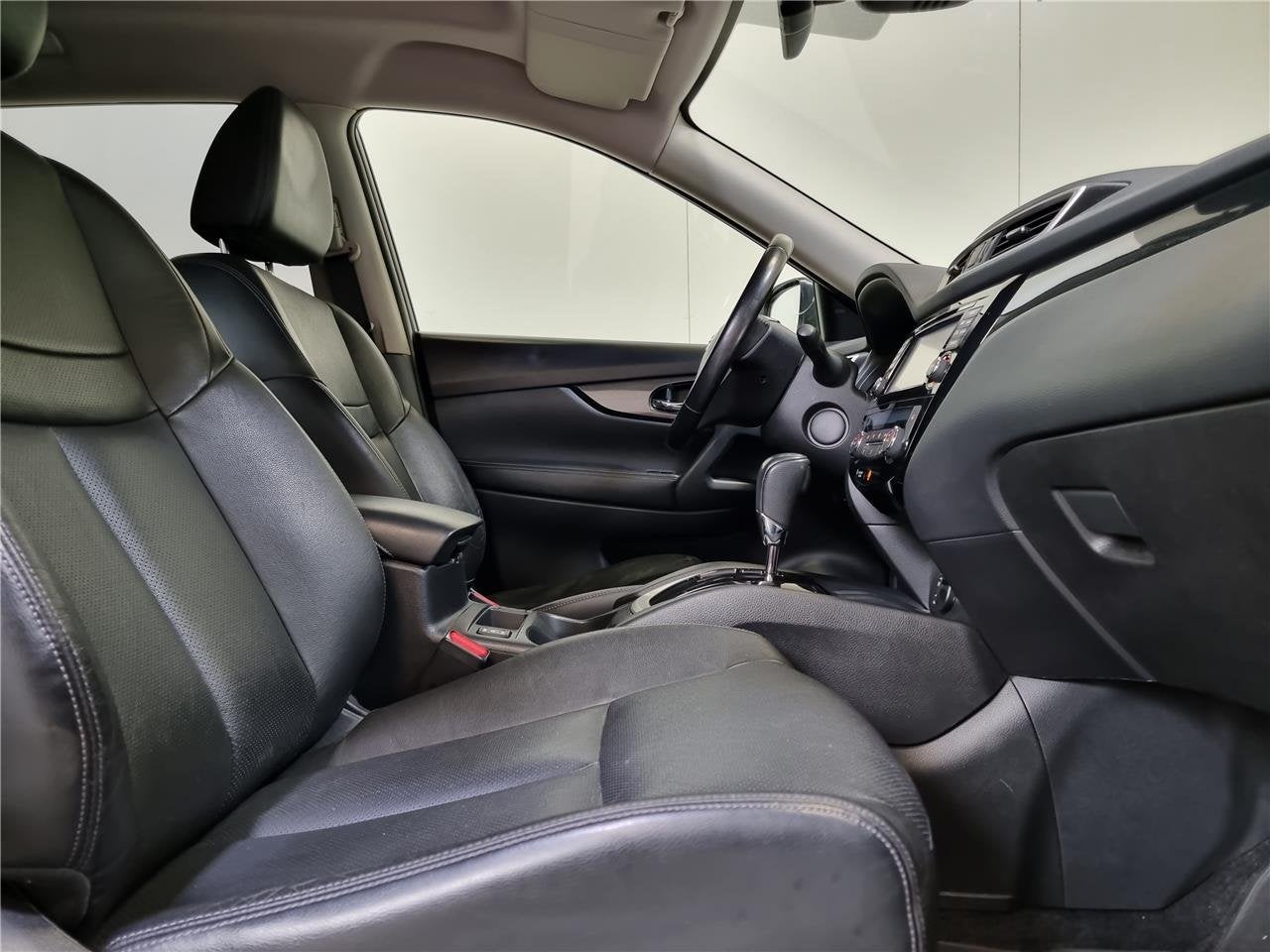 Nissan X-Trail 1.6 dCi Autom. - GPS - Pano - Topstaat! 1Ste, USB, 139 g/km, 4 cilinders, 0 kg