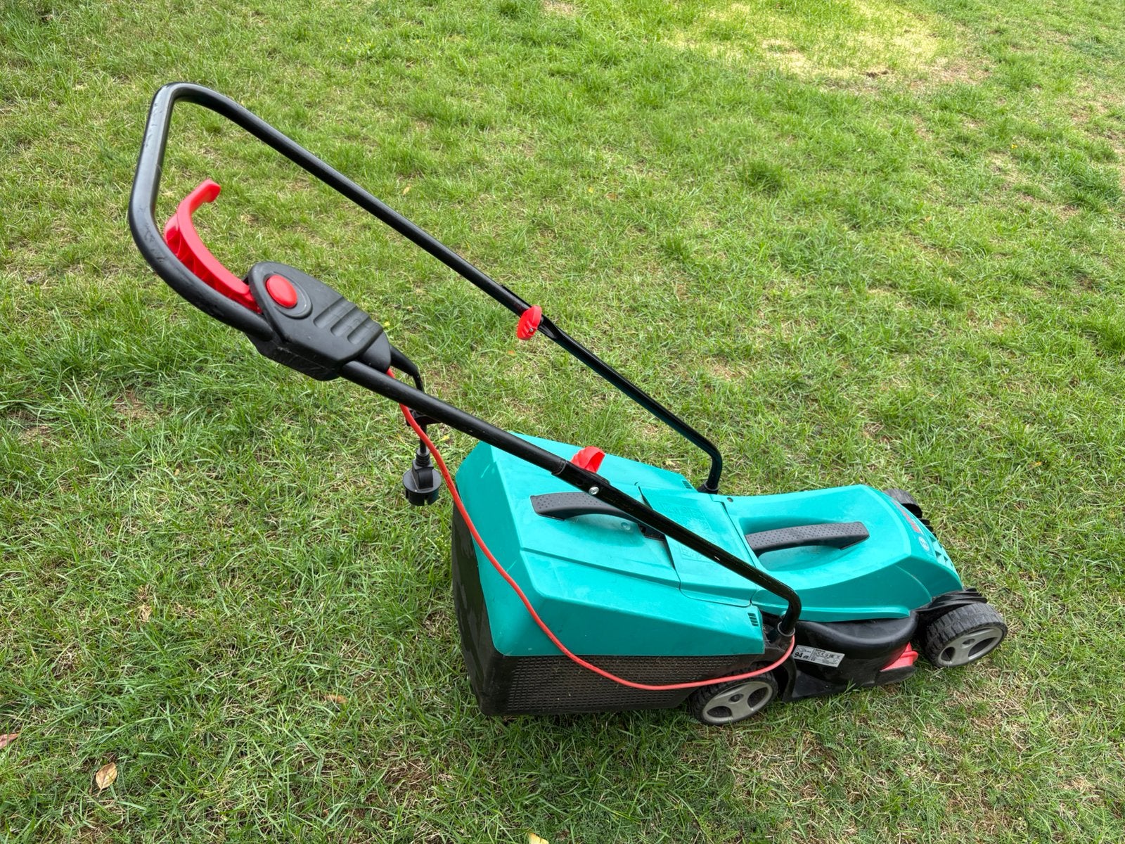 Elektrische grasmaaier bosch rotak 320, Tuin en Terras, Ophalen, Zo goed als nieuw, Elektrische grasmaaier