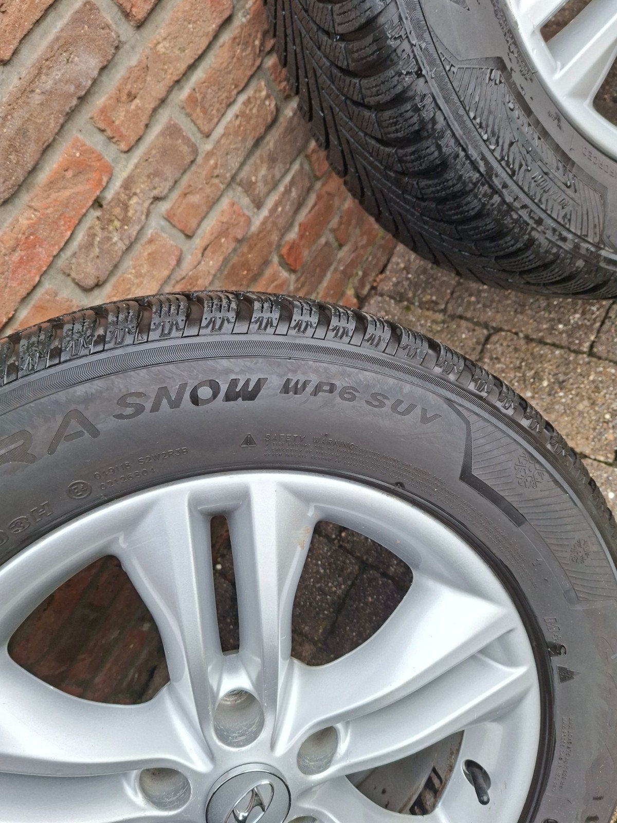 4 jantes alliage Nissan convient aussi hyundai tucson, Auto-onderdelen, Ophalen, Winterbanden, Velg(en)