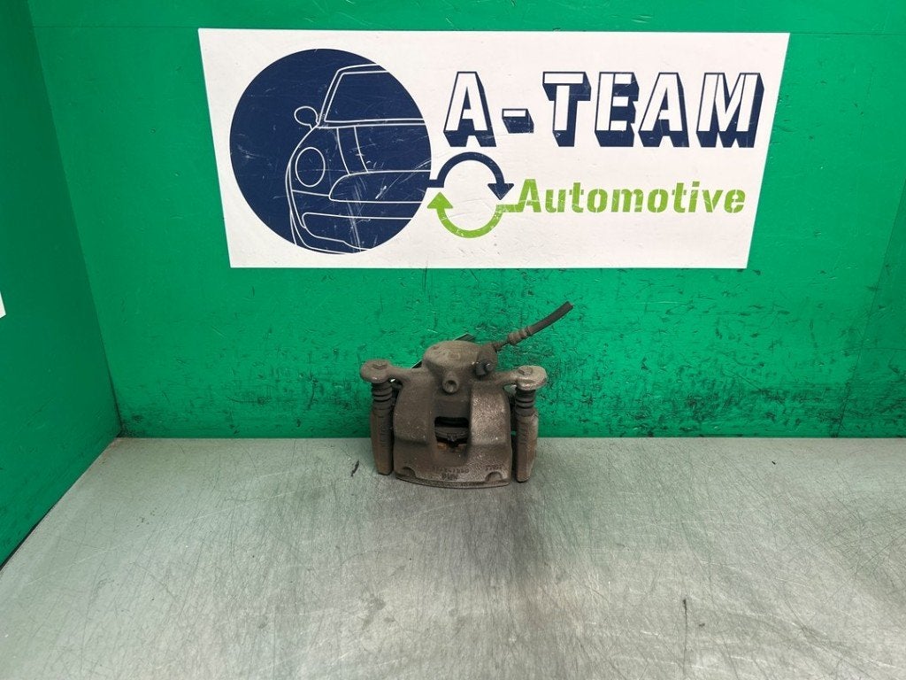ETRIER DE FREIN AVANT GAUCHE BMW X1 (F48) (|34116860267|), Utilisé, BMW, Petuelring 130
80809  München, DE, Bayerische Motoren Werke AG