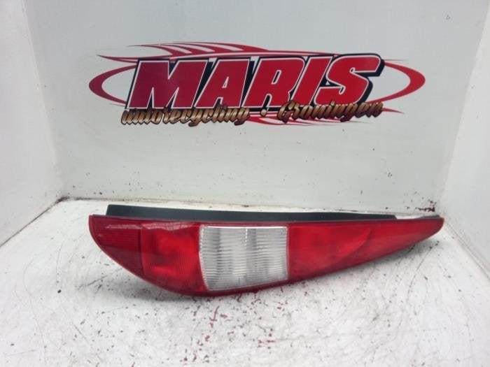 Feu arrière droit d'un Ford Mondeo, -, -, 3 mois de garantie, -