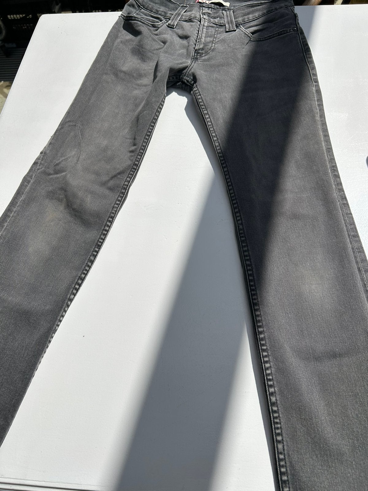 Jeans Levi's modèle 511 taille 30/32, Envoi, Comme neuf, Gris, W33 - W34 (confection 48/50)
