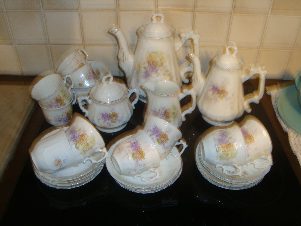 Porseleinen koffieservies. Art Nouveau periode, Ophalen